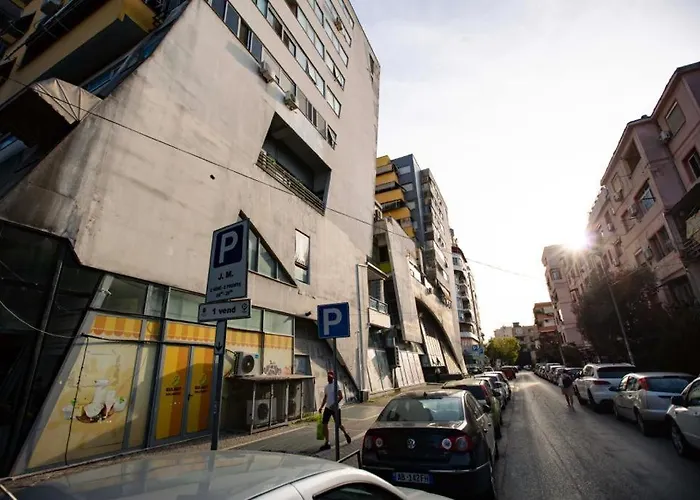 Luxury At Condor Center アパート ティラナ