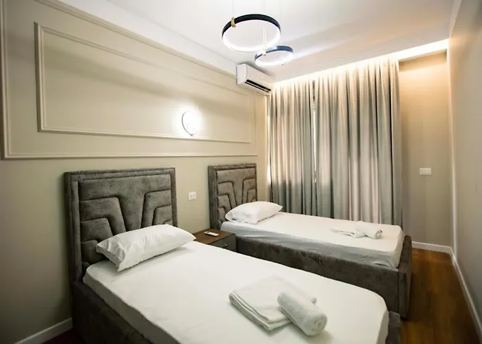 Luxury At Condor Center * ティラナ